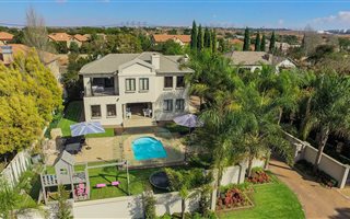 3 Bedroom House in Midstream Estate
