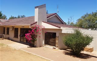 3 Bedroom House in Dan Pienaar