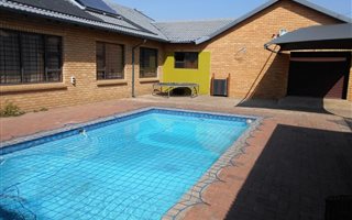 3 Bedroom House in Mackenzie Park