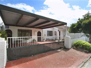 3 Bed House in Claremont