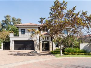 4 Bed House in Cedar Lakes