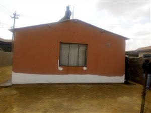 2 Bed House in Etwatwa