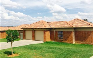 3 Bedroom House in Thatch Hill Estate