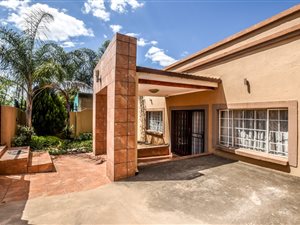 3 Bed House in Nelindia