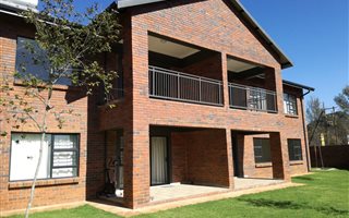 2 Bedroom Apartment in Van Der Hoff Park
