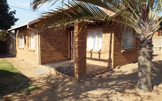 3 Bedroom House in Lethlabile