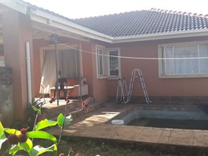 3 Bed House in Flora Park