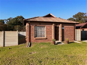 3 Bed House in Clayville
