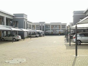 2 Bed Apartment in Witpoortjie