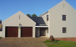 3 Bedroom House in Saldanha
