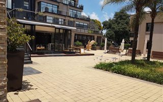 294 m² Commercial space in Sandhurst