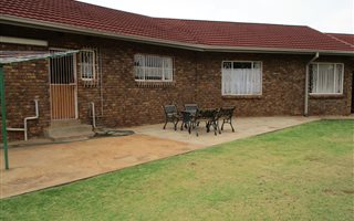 3 Bedroom House in Dennesig