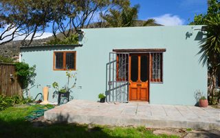 1 Bedroom Garden Cottage in Sunnydale