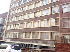 2 Bed Apartment in Point Waterfront