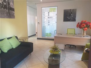89 m² Office Space in Die Hoewes
