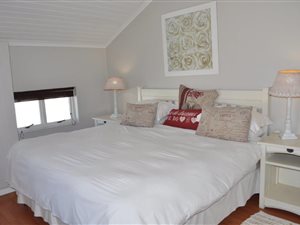 2 Bed Apartment in Keurboomstrand