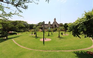 2 Bedroom Apartment in Mooikloof Ridge