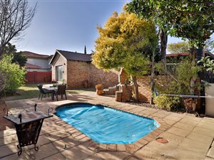 3 Bed Townhouse in Honeydew Ridge