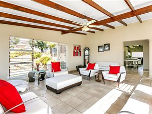 3 Bed House in Florida Hills