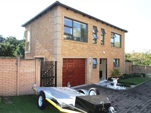3 Bed Duplex in Beacon Bay