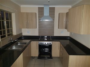 2 Bed Townhouse in Mooikloof Ridge