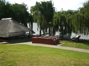 2 Bed Apartment in Vaalpark