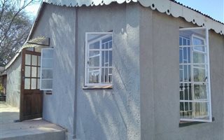 2 Bedroom House in Rensburg