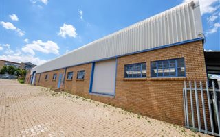 1500 m² Industrial space in Longmeadow