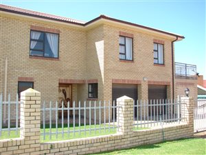 3 Bed House in Hartenbos Heuwels