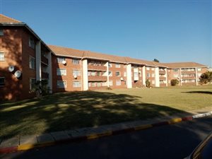 1 Bed Apartment in Krugersdorp Central