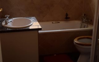 2 Bedroom Simplex in Monavoni