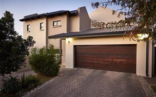 4 Bedroom House in Waterfall Country Village