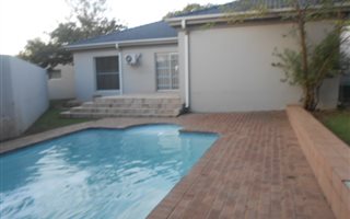 3 Bedroom Cluster in Bryanston