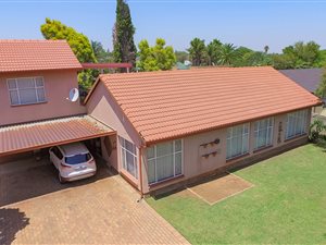 3 Bedroom House in Birchleigh North