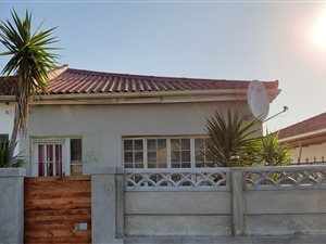 3 Bed House in Brooklyn