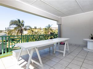 3 Bed Apartment in Willard Beach