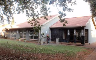 3 Bedroom House in Flora Gardens