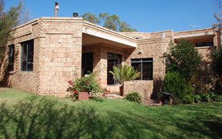 Commercial space in Raslouw
