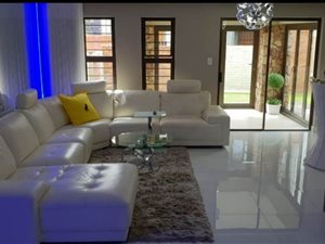 3 Bed Cluster in Carlswald