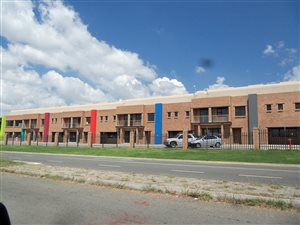 595 m² Industrial space in Airport Park