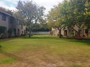 3 Bedroom Duplex in Bergvliet