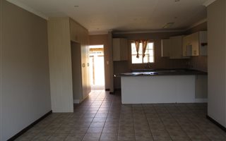 3 Bedroom Simplex in Sinoville