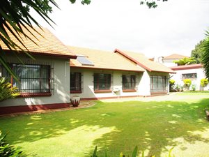 4 Bed House in Hennopspark