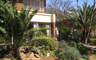 4 Bedroom House in Fichardtpark