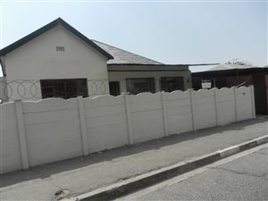4 Bed House in La Rochelle