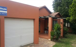3 Bedroom Cluster in Bromhof