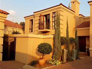 4 Bed Cluster in Sunninghill