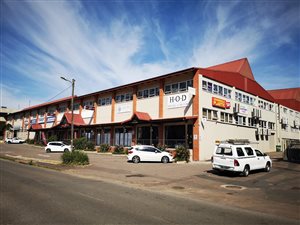 154 m² Retail Space in Hillcrest Central