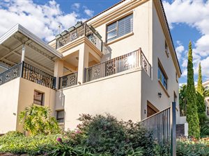 4 Bed Townhouse in Florida Hills