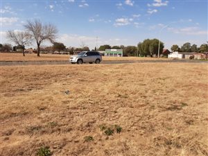 500 m² Land available in Rothdene